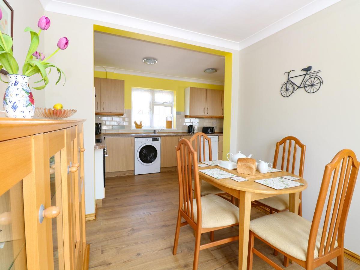 Lillies Pad Villa Thetford Bagian luar foto