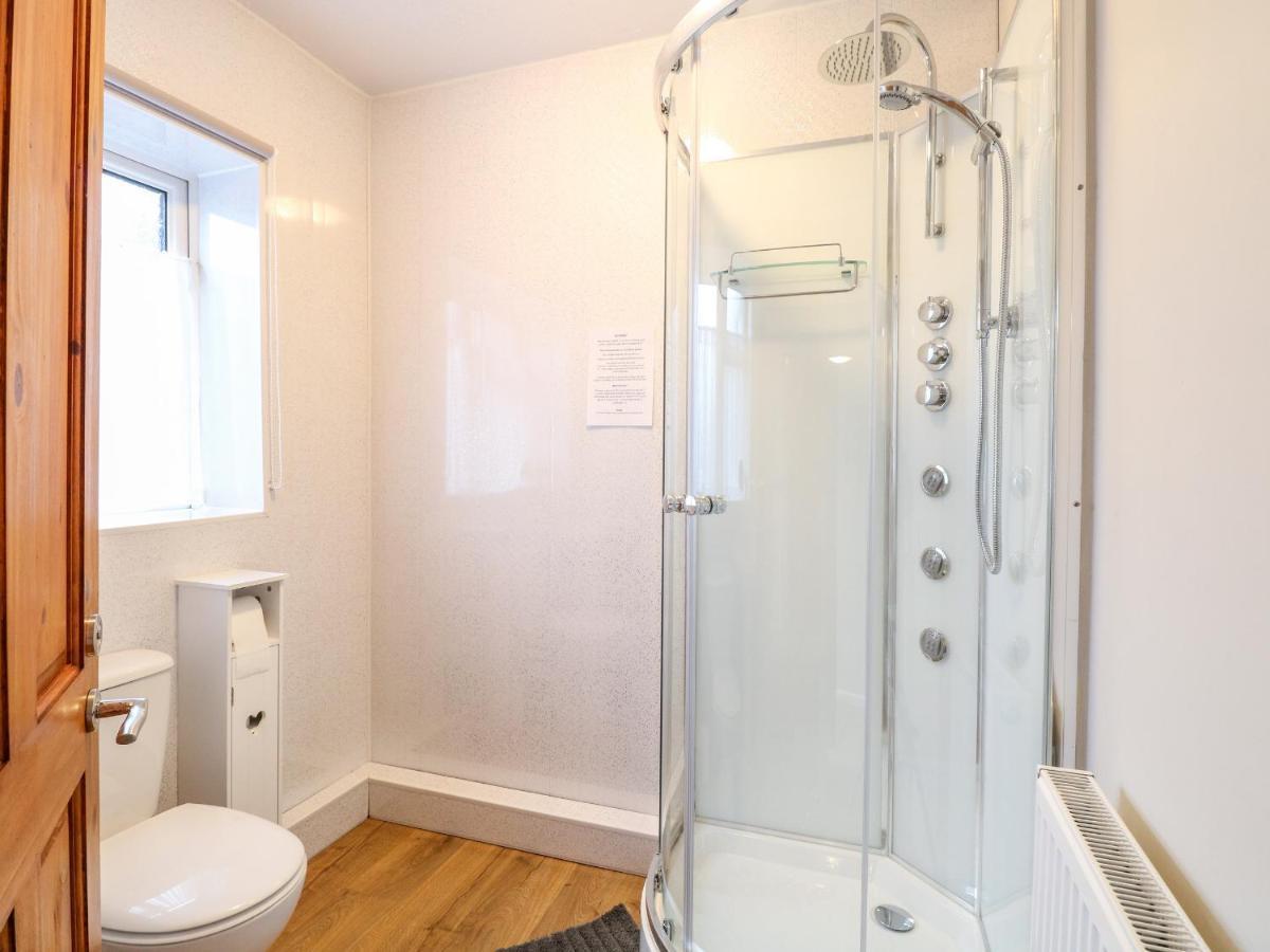 Lillies Pad Villa Thetford Bagian luar foto